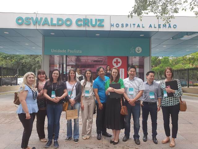 Equipe da Iscal durante visita ao Hospital Oswaldo Cruz